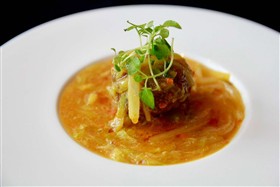 火の本豚の肉団子　上海蟹ソースあんかけ