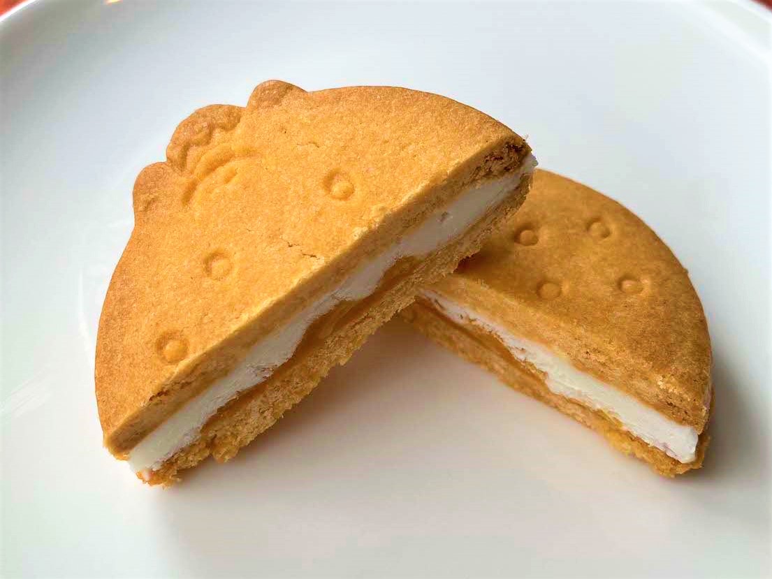 銀座の老舗「日東コーナー」とのコラボ商品「い草もなか」