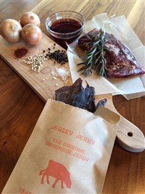 ビーフジャーキー